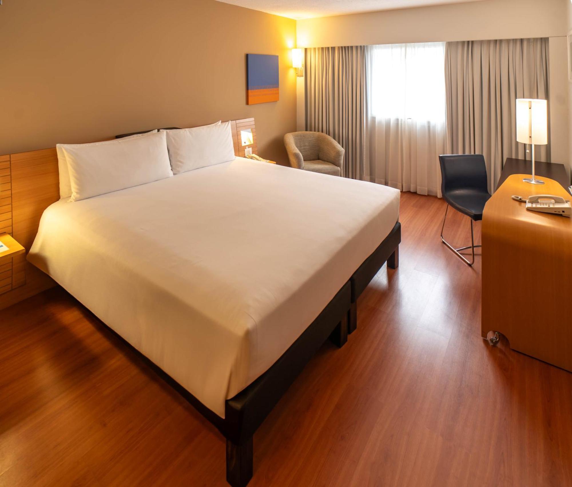 Novotel San Isidro 4*