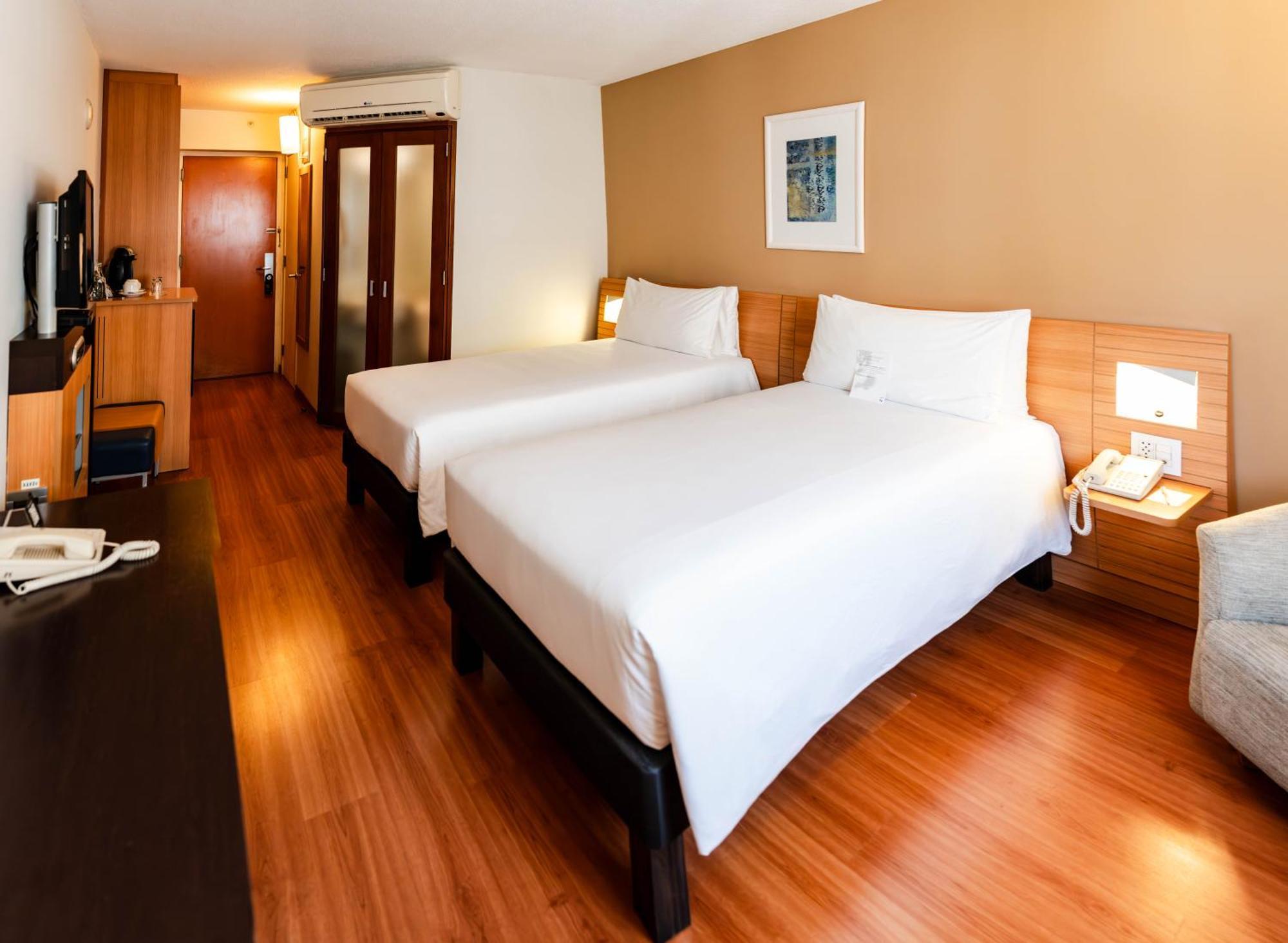 Hotel Novotel San Isidro Lima