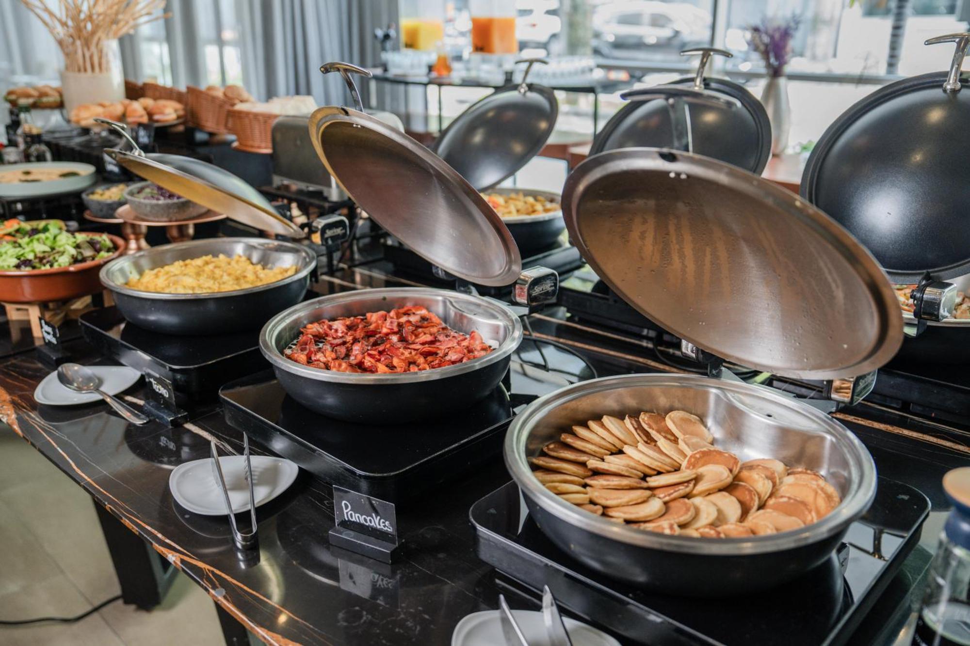 Novotel San Isidro Hotel 4*